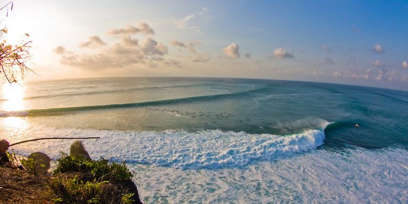 Почему все едут на Бали. Серфинг