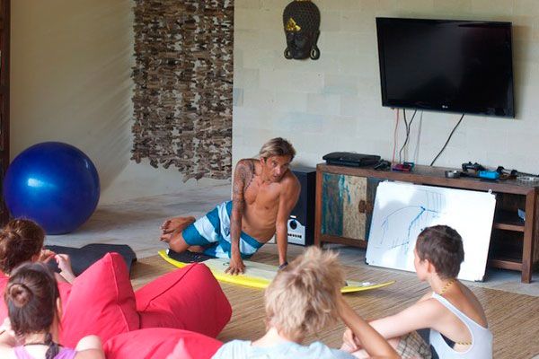 обучение серфингу в лагере