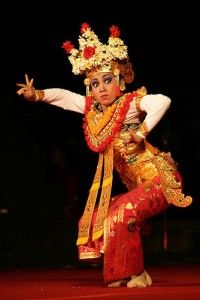 Что делать на Бали. Танец Легон Кратон