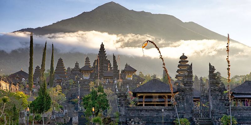 Храмы Бали. Pura Besakih на вулкане Агунг