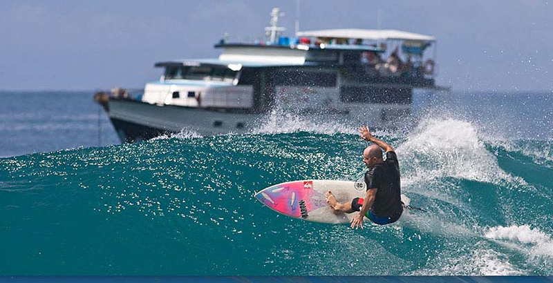 surfing-kaimana-mentawais