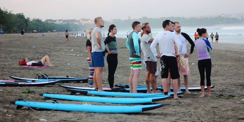 learn to surf in Bali